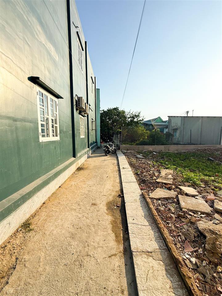 Bán lô đất (dt 68m2) sổ riêng thổ cư 100%  xdtd vị trí ngay chợ bửu hoà. giá chỉ 1,680 tỷ