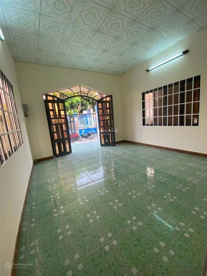 Bán nhà cấp 4 (dt 93m2  4,5m x 20m) sổ riêng thổ cư 100% p. bửu hoà. giá chỉ 2,350 tỷ