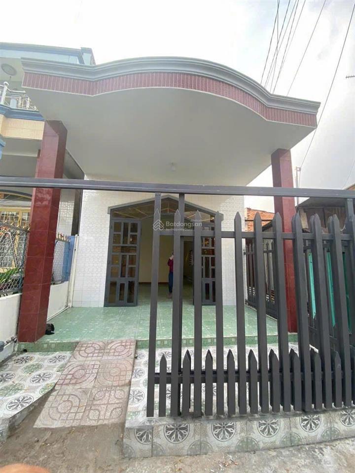 Bán nhà cấp 4 (dt 93m2  4,5m x 20m) sổ riêng thổ cư 100% p. bửu hoà. giá chỉ 2,350 tỷ