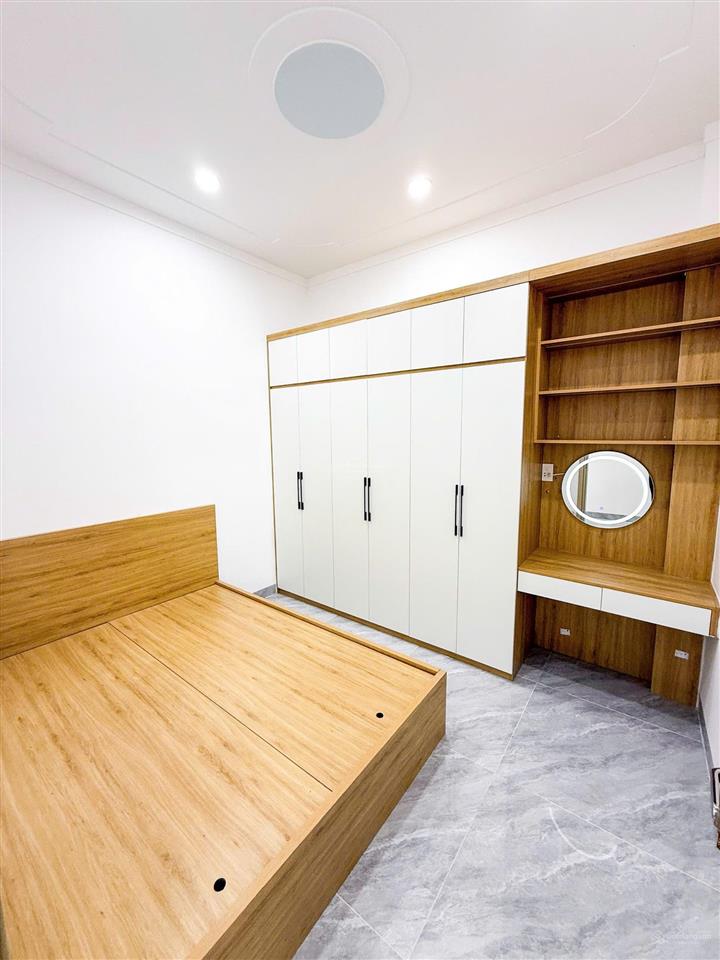 Bán nhà 1 trệt 2 lầu 3 tấm đúc góc 2 mặt tiền (hoàn công) đường f8 tđc bửu long 3. giá chỉ 5,7 tỷ