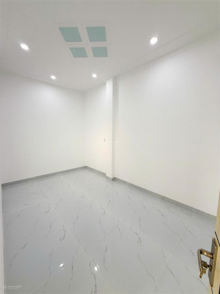 Bán nhà 1 trệt 2 lầu 3 tấm đúc góc 2 mặt tiền (hoàn công) đường f8 tđc bửu long 3. giá chỉ 5,7 tỷ