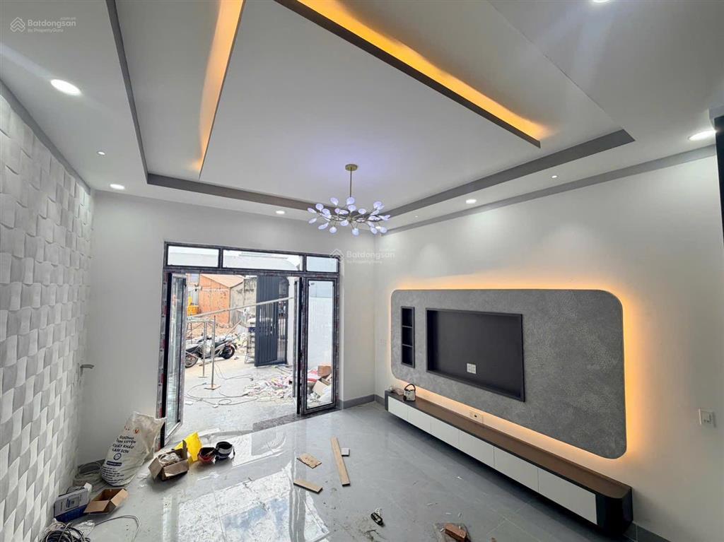 Bán nhà 1 trệt 1 lầu (hoàn công) đường oto ngay trường học tân phong. giá chỉ 3,190 tỷ