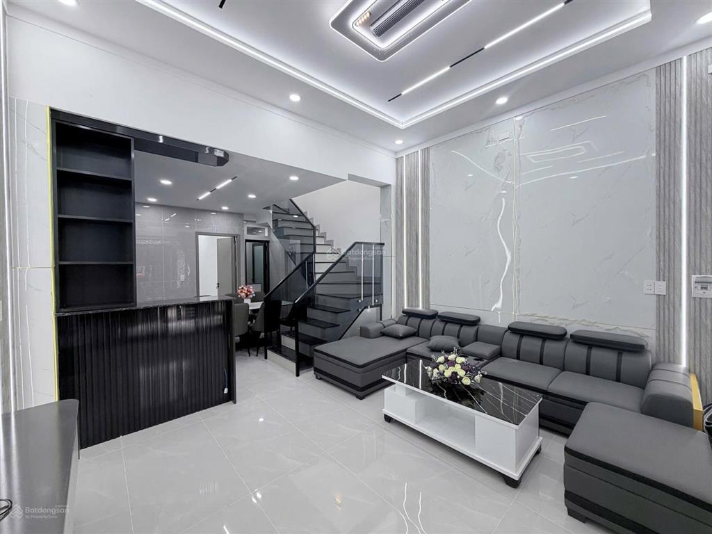 Chủ gởi bán nhà 1t1l (sổ hoàn công) vị trí cổng sau cty pouchen p. hoá an. giá chỉ 3,6 tỷ