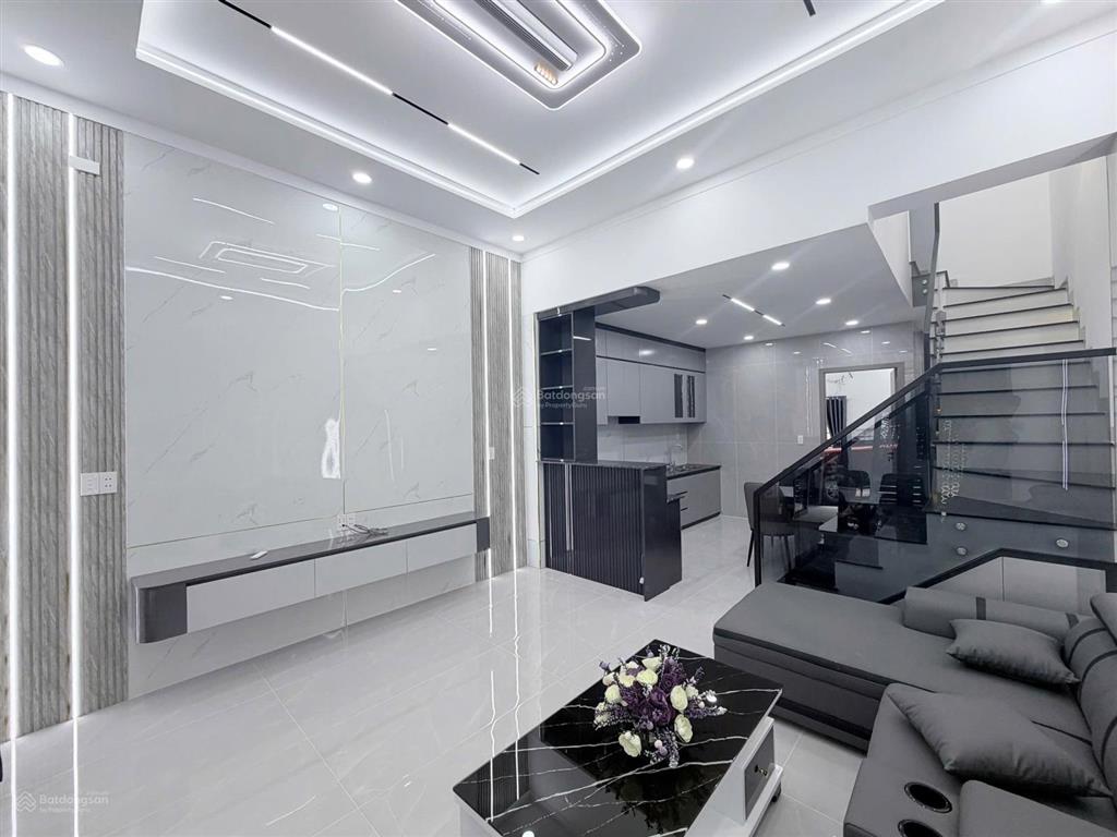Chủ gởi bán nhà 1t1l (sổ hoàn công) vị trí cổng sau cty pouchen p. hoá an. giá chỉ 3,6 tỷ