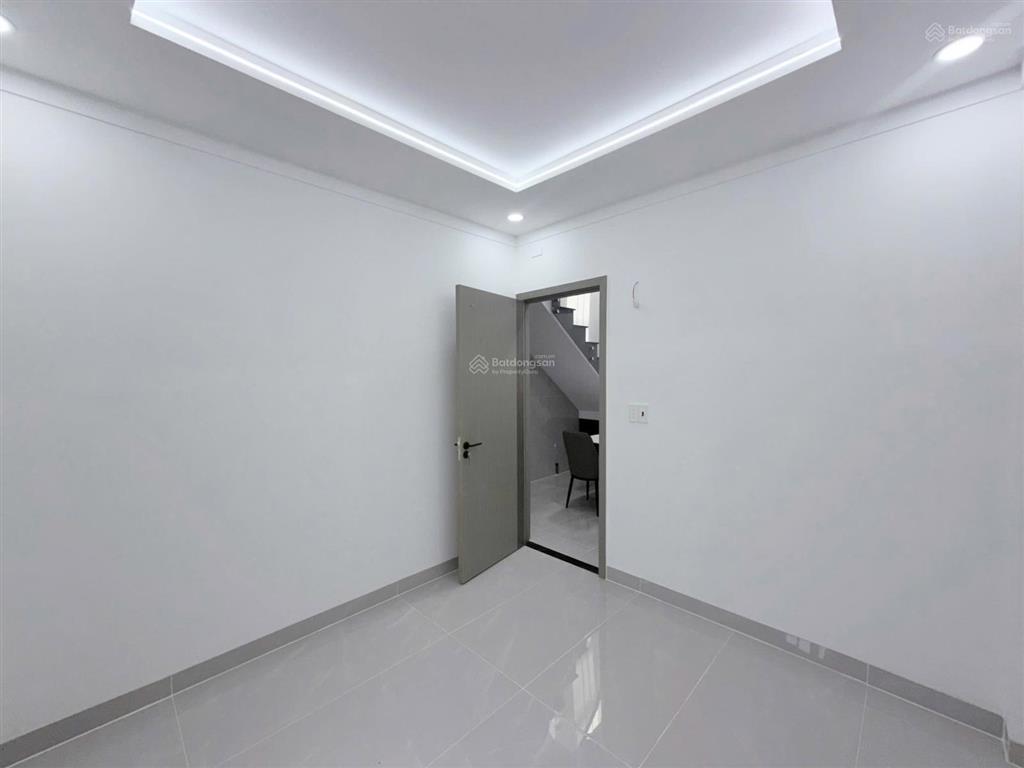 Chủ gởi bán nhà 1t1l (sổ hoàn công) vị trí cổng sau cty pouchen p. hoá an. giá chỉ 3,6 tỷ