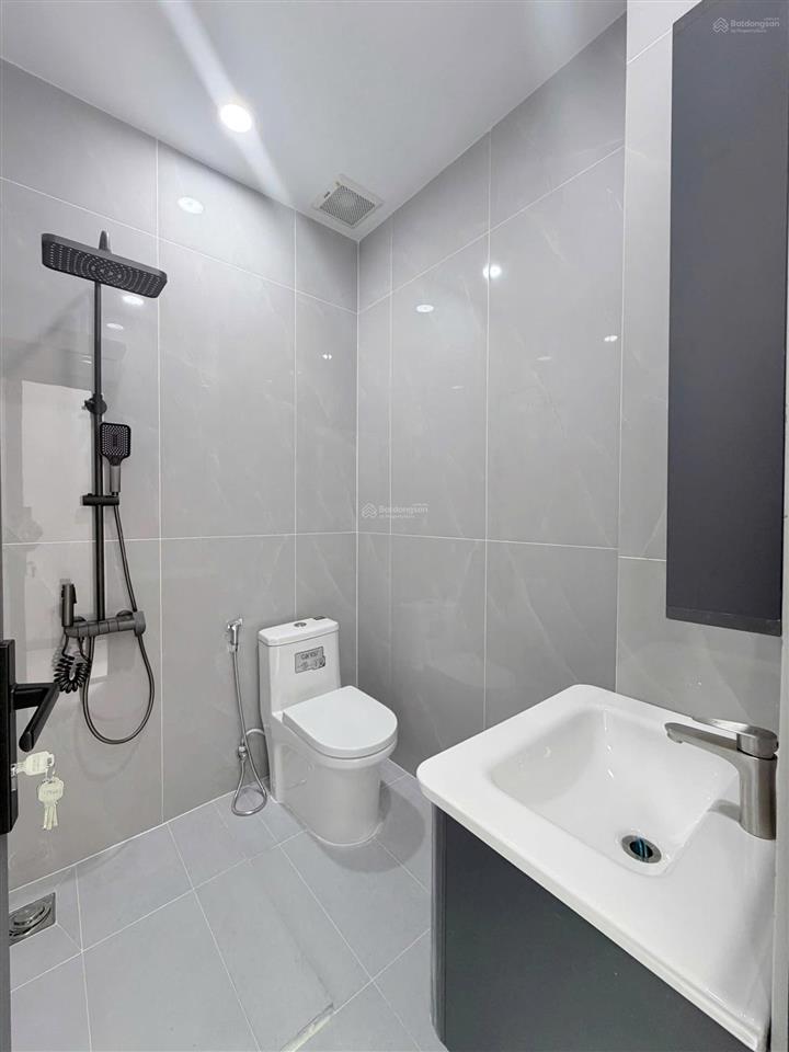 Chủ gởi bán nhà 1t1l (sổ hoàn công) vị trí cổng sau cty pouchen p. hoá an. giá chỉ 3,6 tỷ