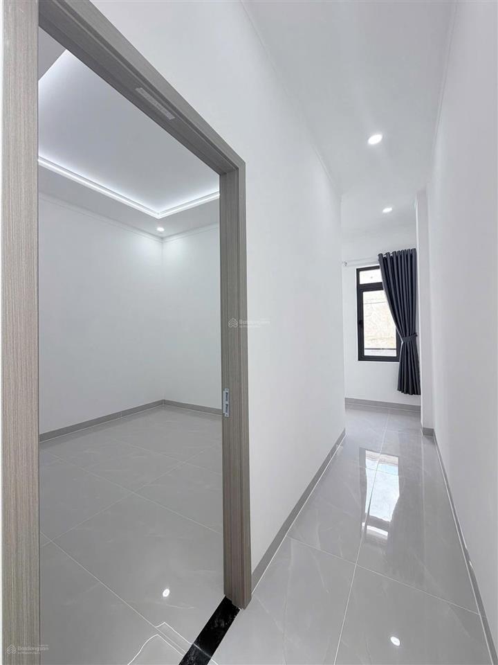 Chủ gởi bán nhà 1t1l (sổ hoàn công) vị trí cổng sau cty pouchen p. hoá an. giá chỉ 3,6 tỷ