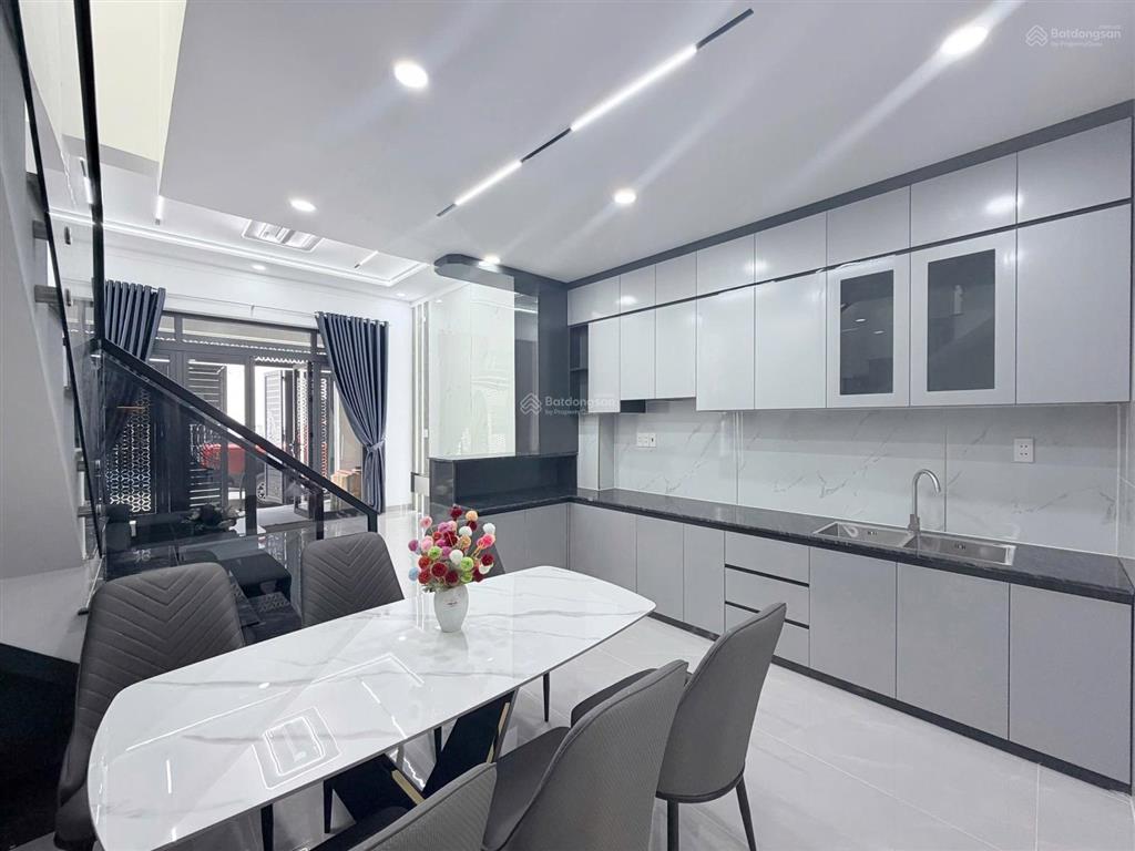 Chủ gởi bán nhà 1t1l (sổ hoàn công) vị trí cổng sau cty pouchen p. hoá an. giá chỉ 3,6 tỷ