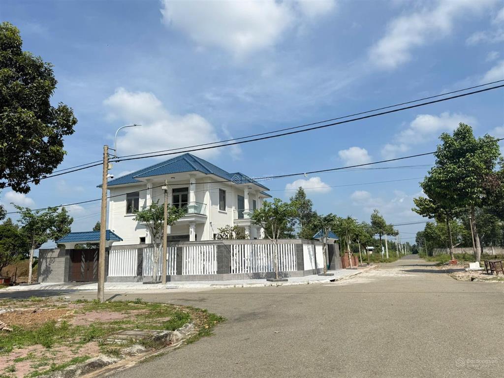 Chính chủ bán nhanh đất nền trung tâm bà rịa dt 100m2 giá rẻ chỉ 1 tỷ phù hợp xây ở hoặc đầu tư