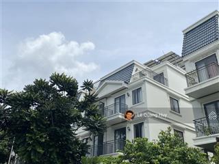Gửi anh/chị nhà phố tinh hoa của lakeview đối diện công viên, mẫu có bancon hđmb giá tốt vào ở liền