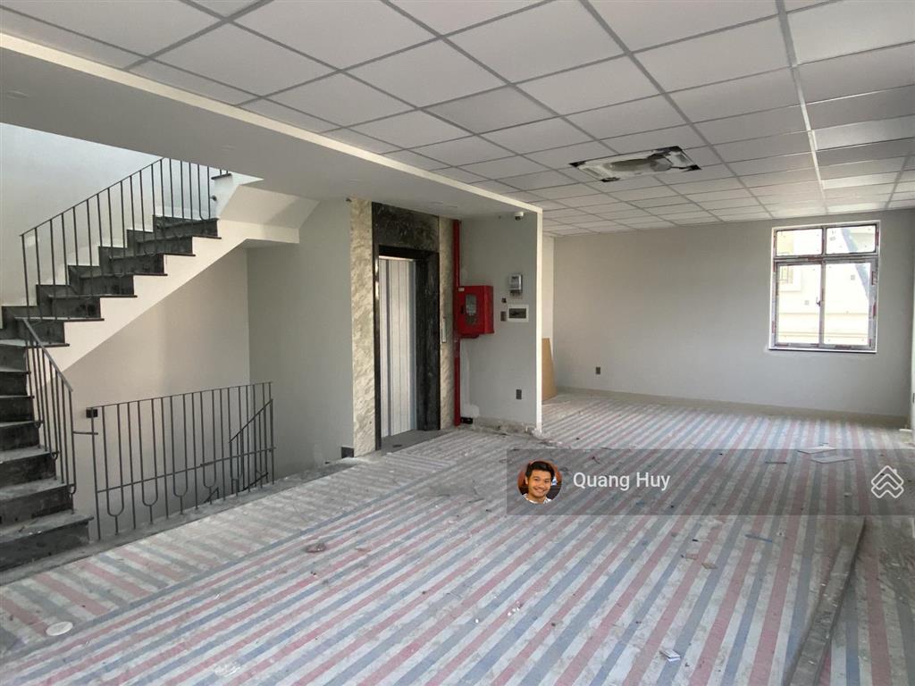 Mustsee toà nhà thuê góc trục chính lakeview đường 18m 5tầng mới hoàn thiện thang máy 500m2sàn