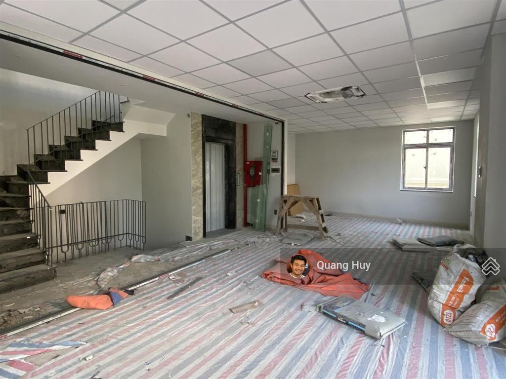 Mustsee toà nhà thuê góc trục chính lakeview đường 18m 5tầng mới hoàn thiện thang máy 500m2sàn