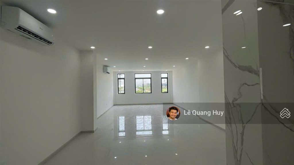 Bán gấp shophouse trung tâm song hành lakeview đối diện global city, 5 tầng gần 400m2 sàn