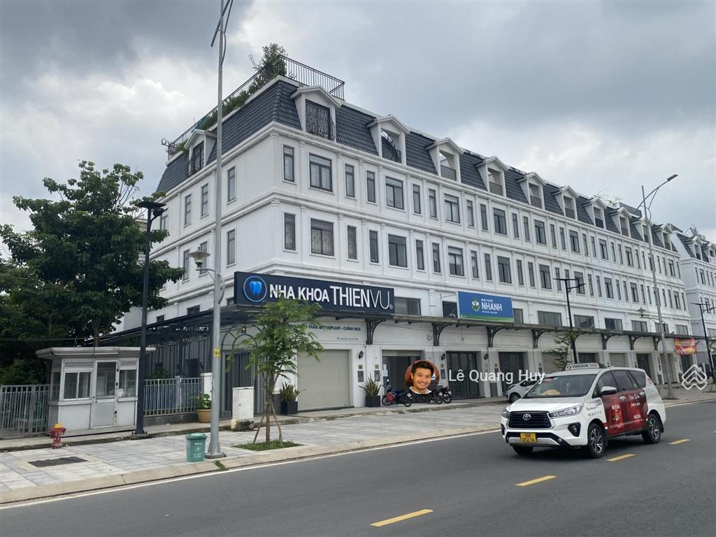 Bán gấp shophouse trung tâm song hành lakeview đối diện global city, 5 tầng gần 400m2 sàn