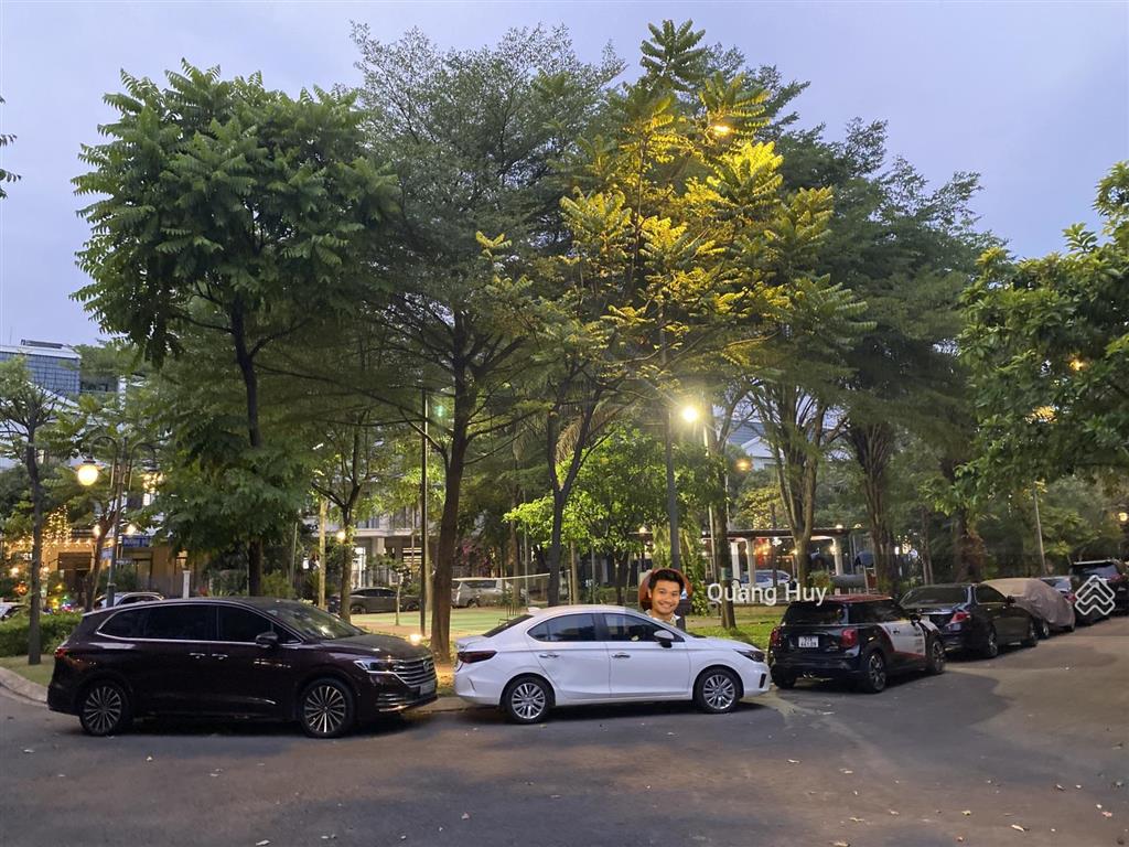 Lakeviewcity tìm khách thuê biệt thự đối diện công viên  góc 2 mặt tiền nhà mới chỉ 30tr/th