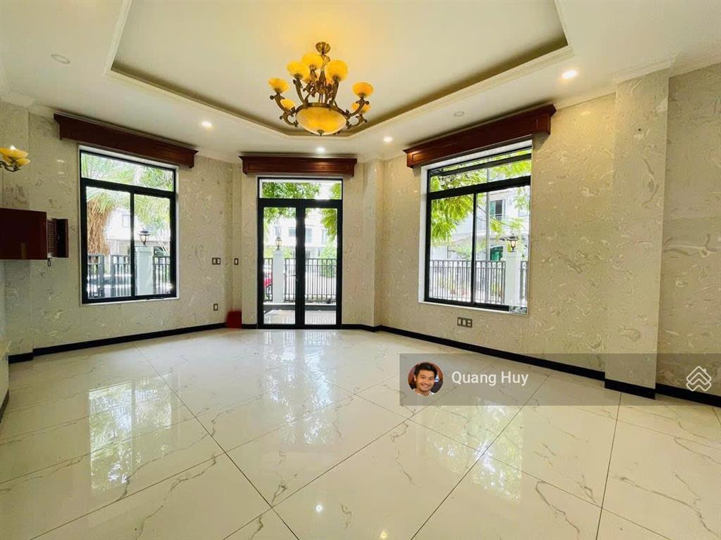 Lakeviewcity tìm khách thuê biệt thự đối diện công viên  góc 2 mặt tiền nhà mới chỉ 30tr/th