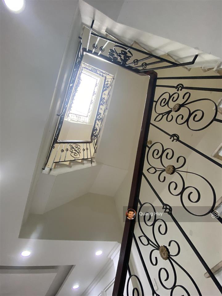 Lakeview nhà phố đáng thuêđường lớn 18m,giá rẻ, hiếm dt 6x20m 4tầng chỉ vào sử dụngở hoặc cty