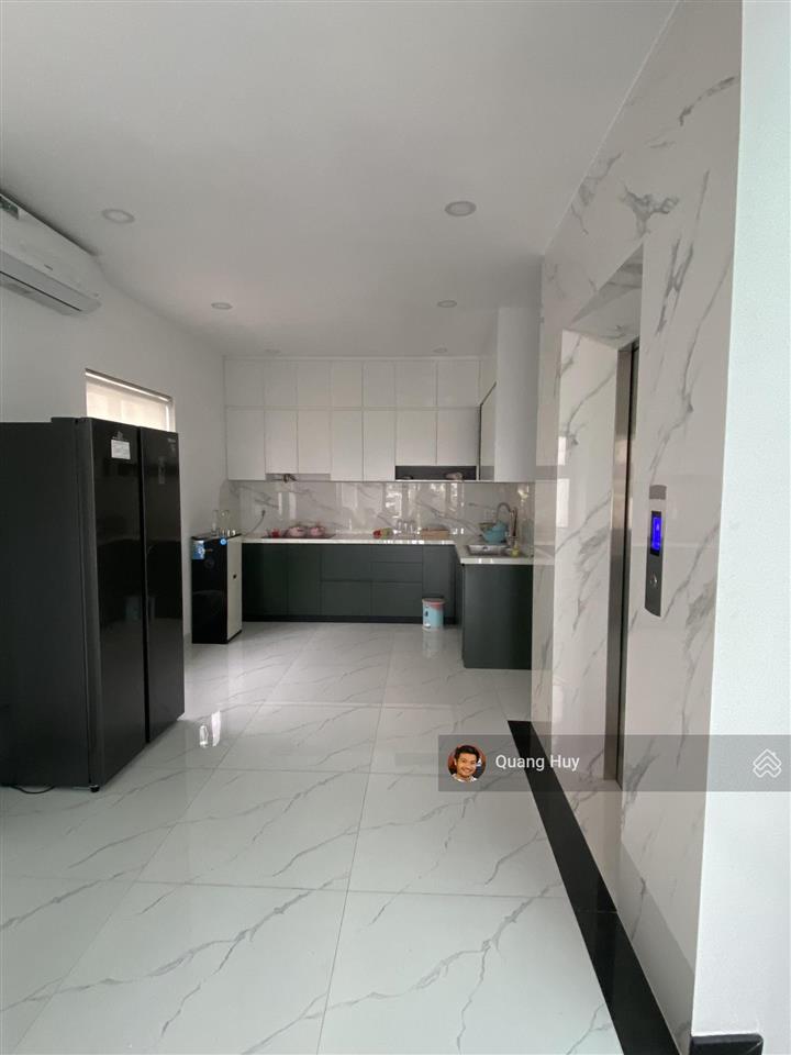 Mới! cho thuê shophouse lakeview đối diện ga metro hoàn thiện đẹp 7x20m 5t thang máy nội thất đẹp