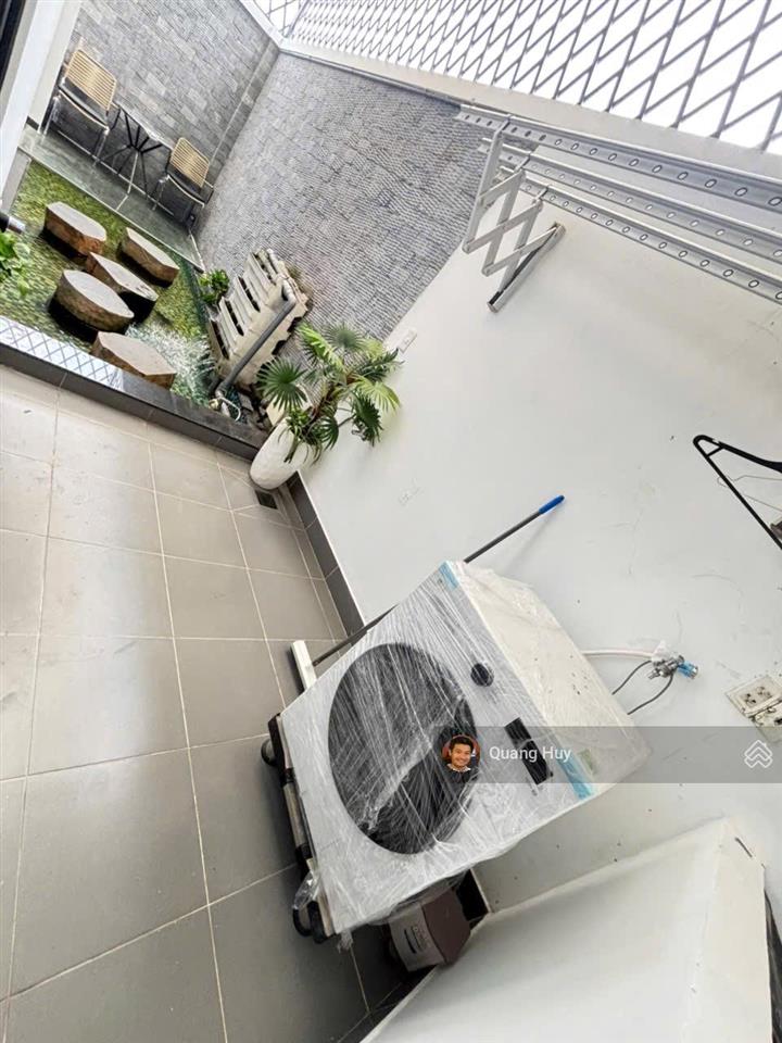 Cho thuê toà nhà 10phòng(600m2 sàn) khu globalcity đỗ xuân hợp hầm 4tầng thang máy full chỉ 75tr/th