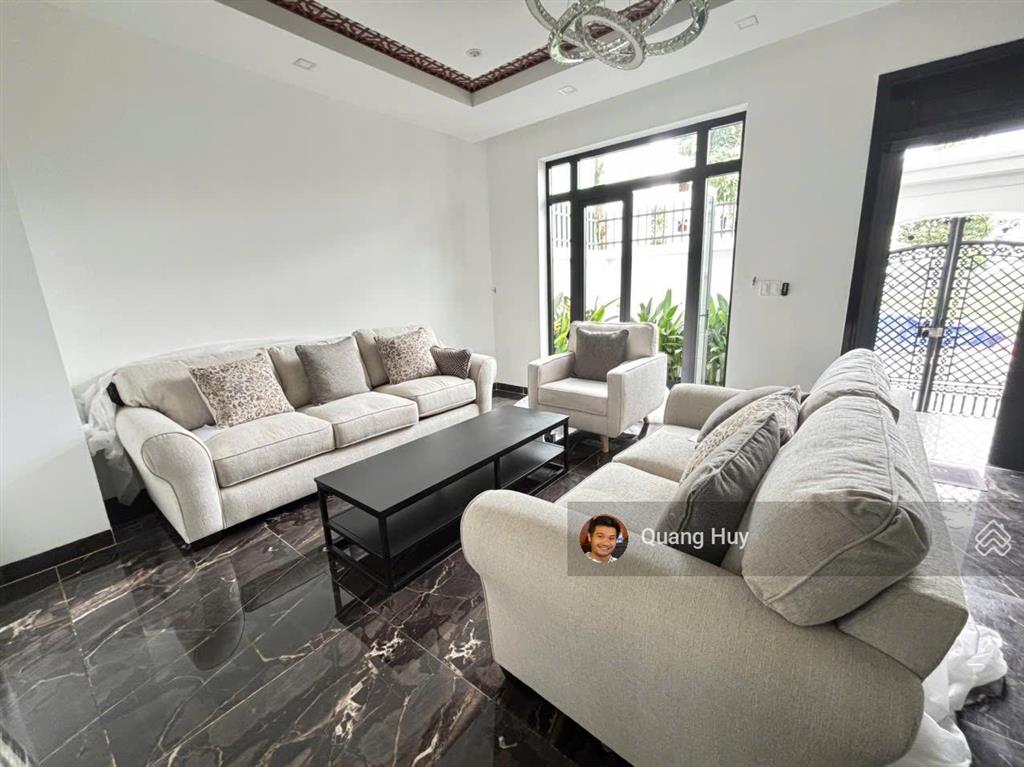 Cho thuê toà nhà 10phòng(600m2 sàn) khu globalcity đỗ xuân hợp hầm 4tầng thang máy full chỉ 75tr/th