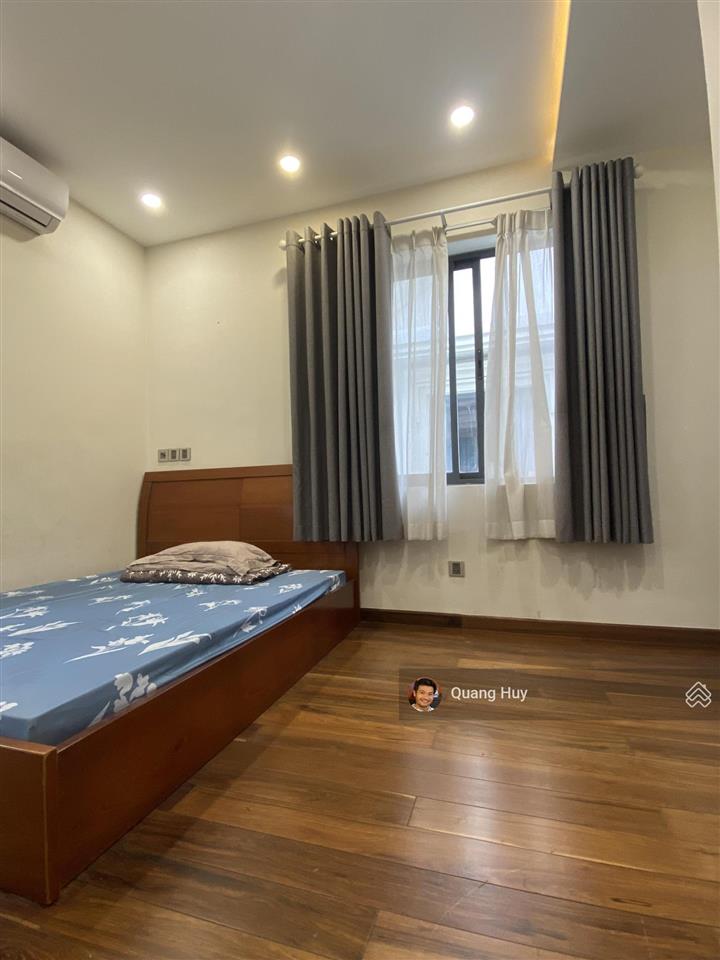 Cho thuê căn hộ dịch vụ lakeview city phòng đẹp, 2 cửa sổ, sàn gỗ. chỉ 5 triệu/tháng bao chi phí