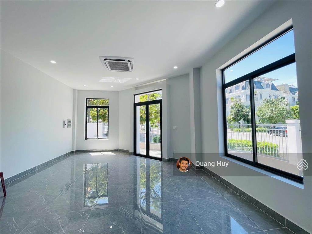 Mới! nhà phố góc 9x20m trực diện hồ 3,6ha lakeview hoàn thiện đẹp đường 25m chỉ 38tr/th