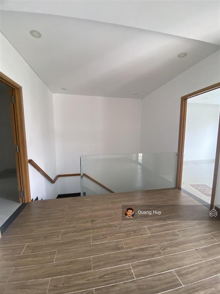 Cho thuê biệt thự sông lakeview city ~ trệt 2 lầu 4pn, thoáng mát chỉ 28tr/tháng vào ở liền