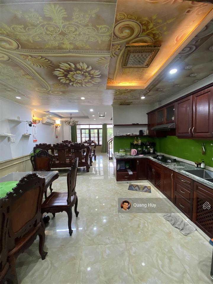 Cho thuê nguyên căn nhà phố đối diện công viên, hầm 4tầng, full nội thất gần globalcity giá 30tr/th