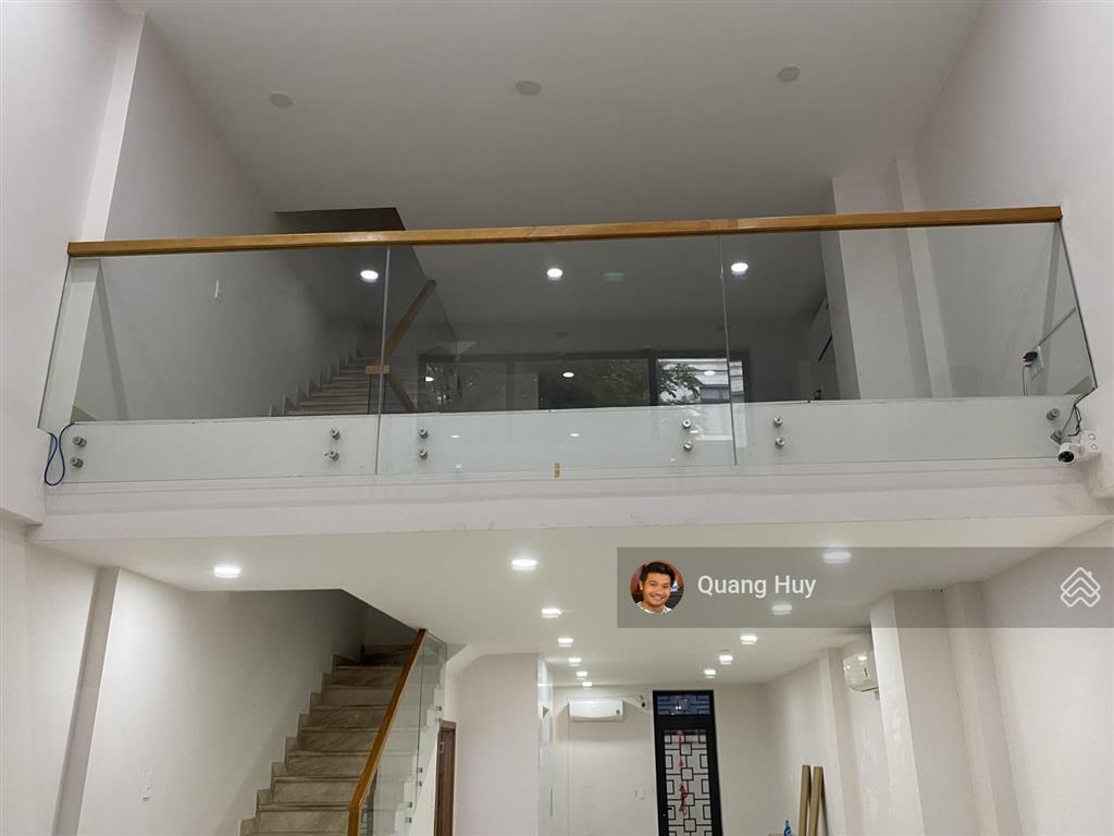Cô nga cho thuê shophouse 5 tầng 5x20m lakeview city  thang máy, nhà mới, sàn thông  35tr/th