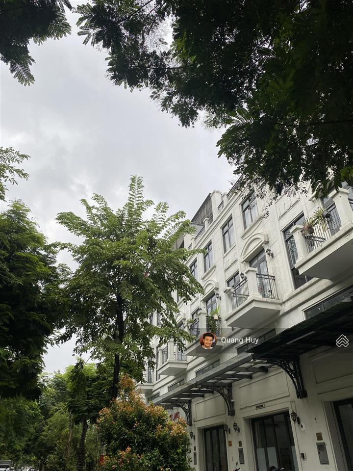 Cô nga cho thuê shophouse 5 tầng 5x20m lakeview city  thang máy, nhà mới, sàn thông  35tr/th
