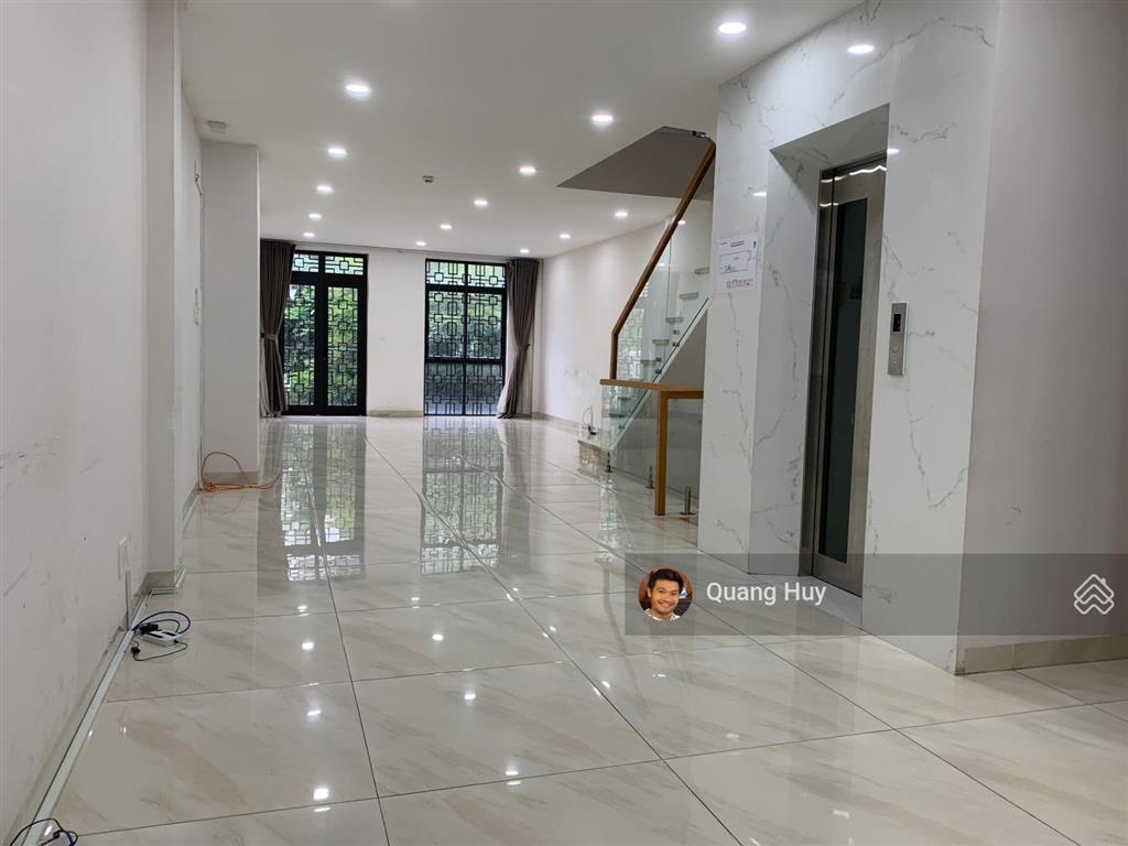 Cô nga cho thuê shophouse 5 tầng 5x20m lakeview city  thang máy, nhà mới, sàn thông  35tr/th