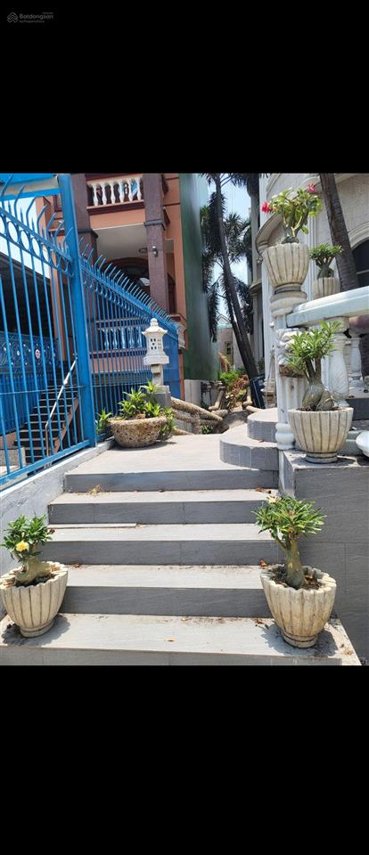 Mtkd đường thạnh lộc 19 quận 12, khu vực sầm uất. diện tích lớn 12m x 60m, 600m2 full