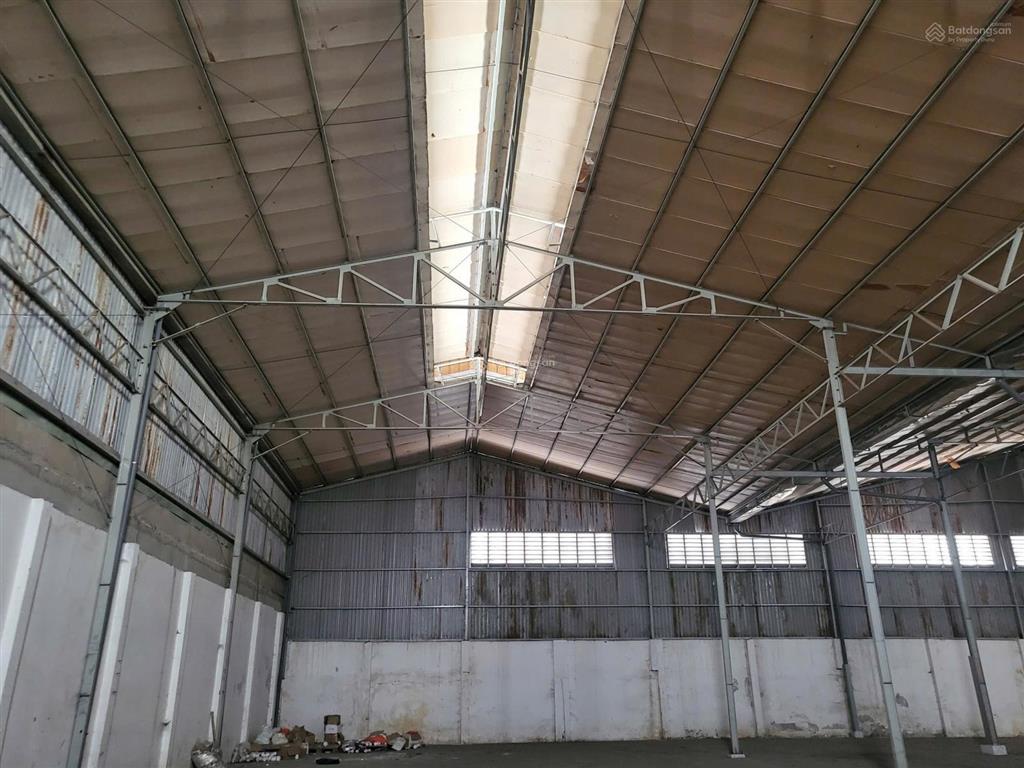Bán nhà mặt phố tại bến lội, 150 tỷ, 35mx40m, quỹ đất hiếm, thích hợp xây chdv, văn phòng