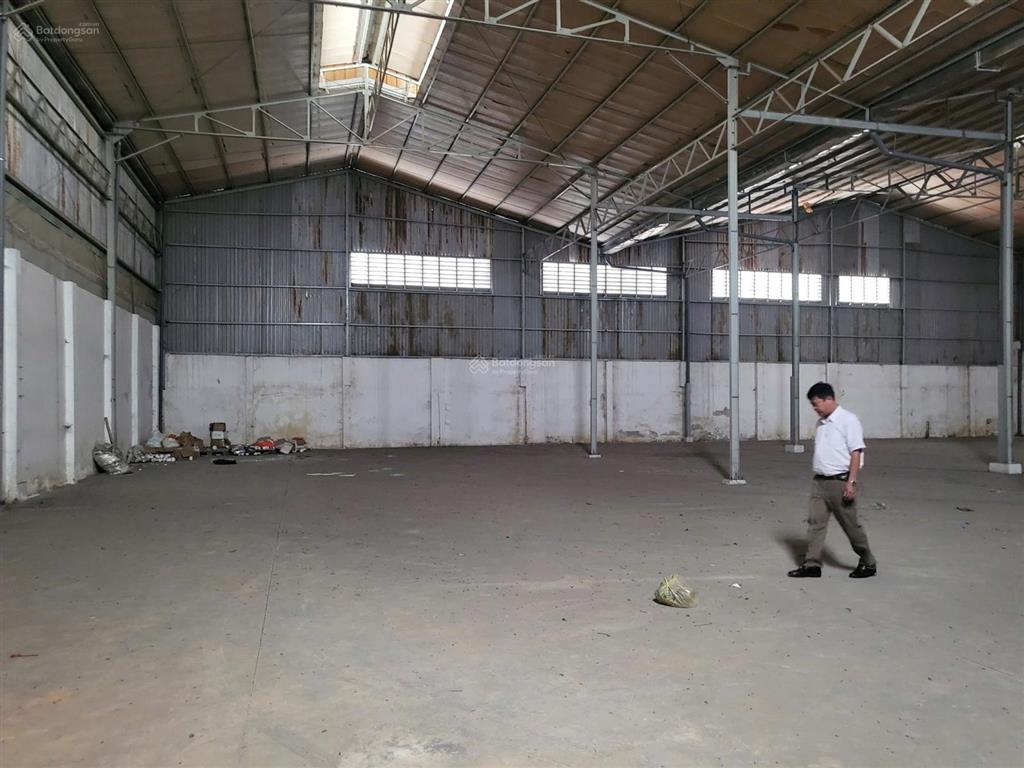 Bán nhà mặt phố tại bến lội, 150 tỷ, 35mx40m, quỹ đất hiếm, thích hợp xây chdv, văn phòng