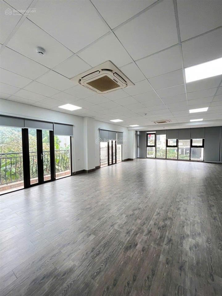 Sàn văn phòng cực đại 300m2 mặt trục chính sát khu royal city  nguyễn trãi  ngã tư sở
