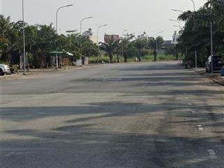 Bán đất mặt tiền đường trường lưu 30m diện tích 1638m2