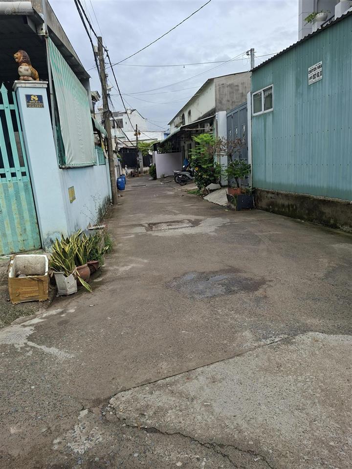 Bán đất 85m2 giá 4,7 tỷ tái định cư đông tăng long, cách đường a4 chỉ 10m và lã xuân oai chỉ 50m