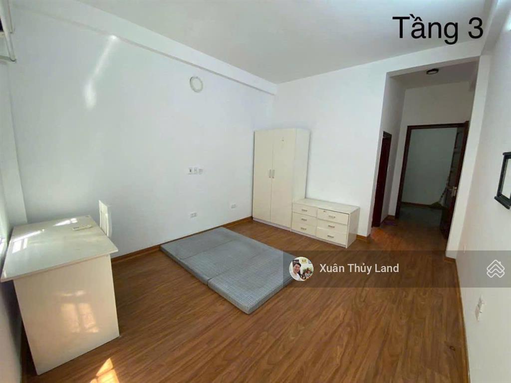 Cho thuê nhà nguyên căn 5 tầng ngọc thụy 35m2, 3 ngủ full đồ 11tr/tháng