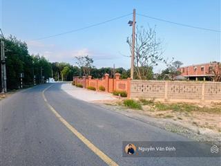 Đối diện khu nhà vườn  view núi minh đạm xã phước hảitp hcm
dt 600m2 (10x60m), 60m2 thổ cư2tyxx