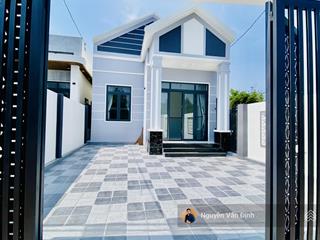 Chỉ 1ty8 sỏ hữu căn nhà mới xây cực đẹp trung tâm xã đất đỏdt 129m26,5mx20m80tc3pn2wc