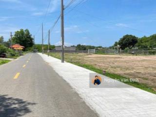 Chỉ 2ty3 sở hữu 1000m2 ngang 10m mặt tiền đường nguyễn huệ( trung tâm xã đất đỏ tp hcm)