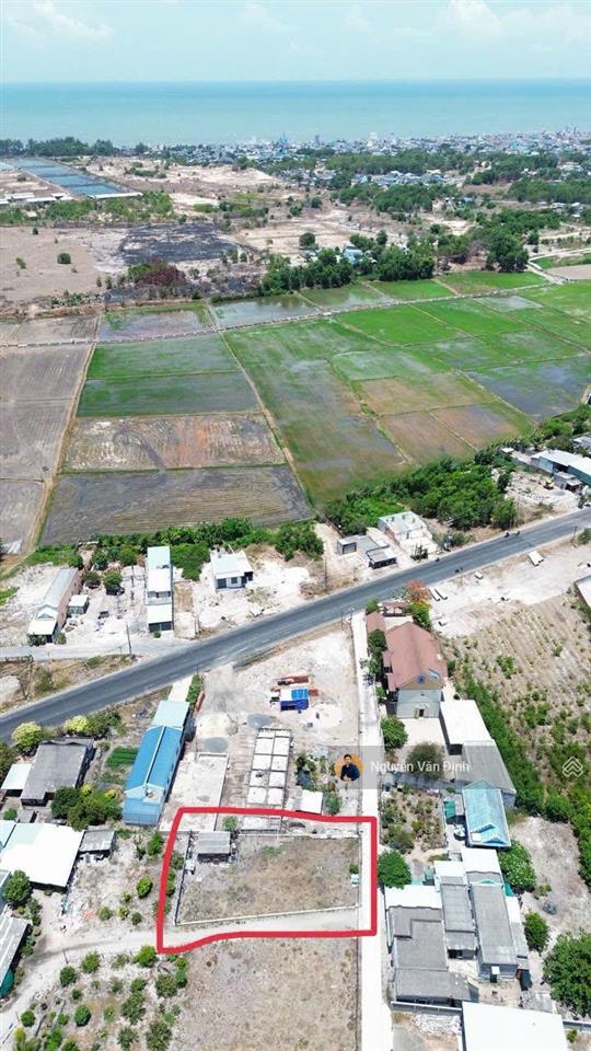 Sát đường ven biển* diện tích 467m, sẵn 100m thổ cư* mặt tiền 14mnở hậu 17mgiá 3ty7