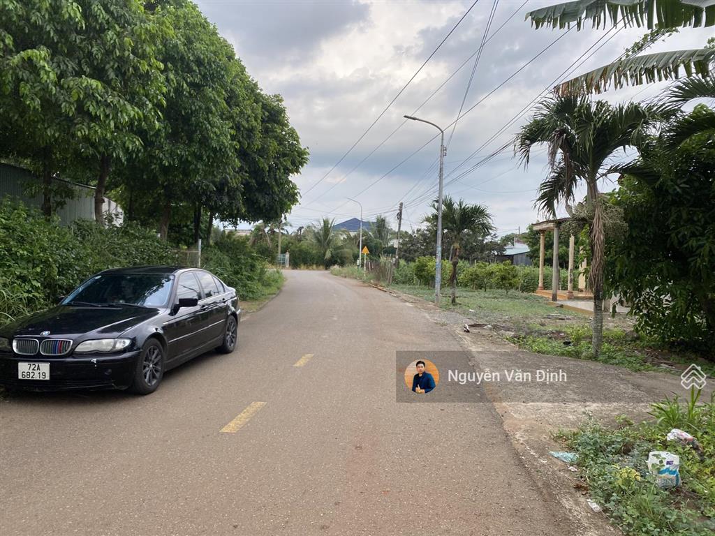 Gần 3 sào, có 100m mặt tiền nhựa sau lưng chợ long tân phường đất đỏ có 400m2 thổ cư sẵn kho xưởng