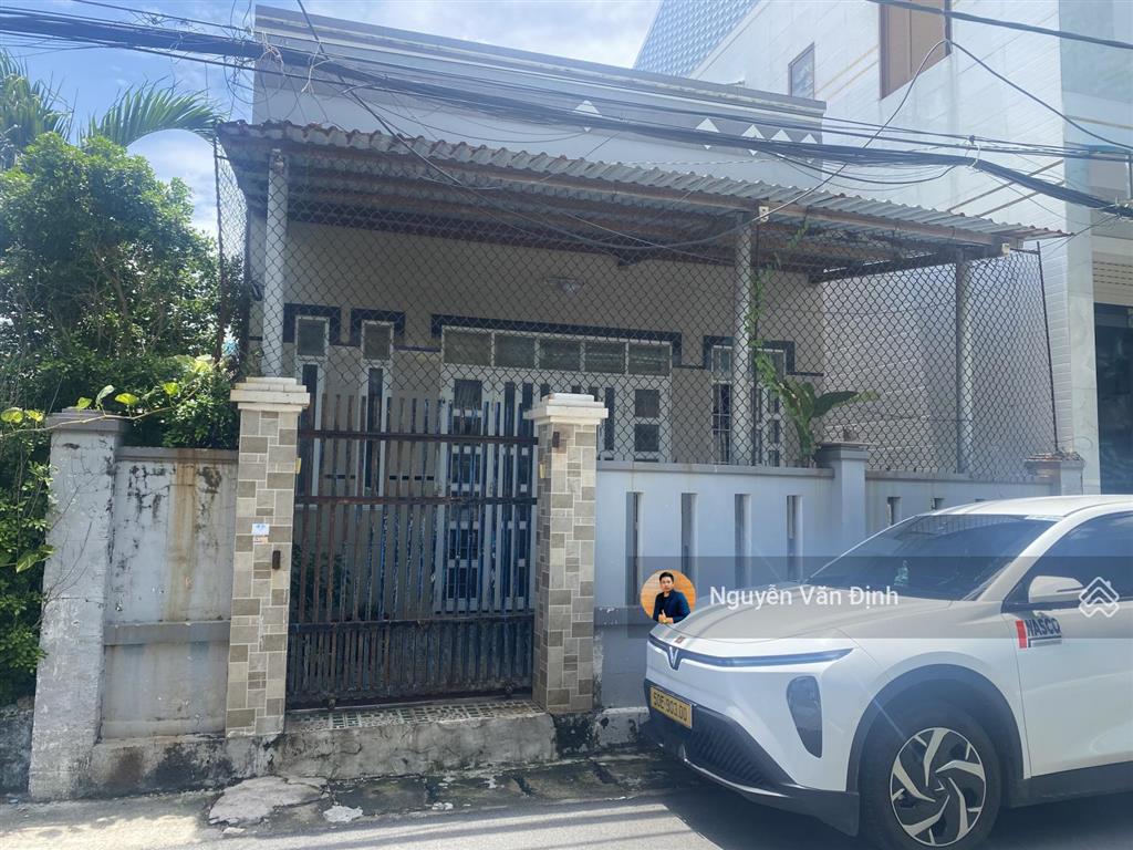 Căn nhà đẹp ngay sát biển phước hải phù hợp nghỉ dưỡng và làm homestay hướng đông nam 90m2 6,6mx14m