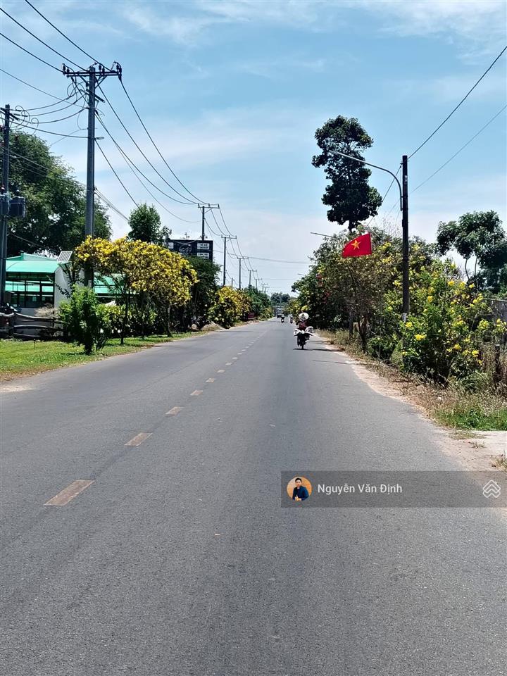 Chỉ 3 tỷ 1sào. có 5.757m2 có 400m2 thổ cư đất trung tâm xã long mỹ cũ nay xã phước hải