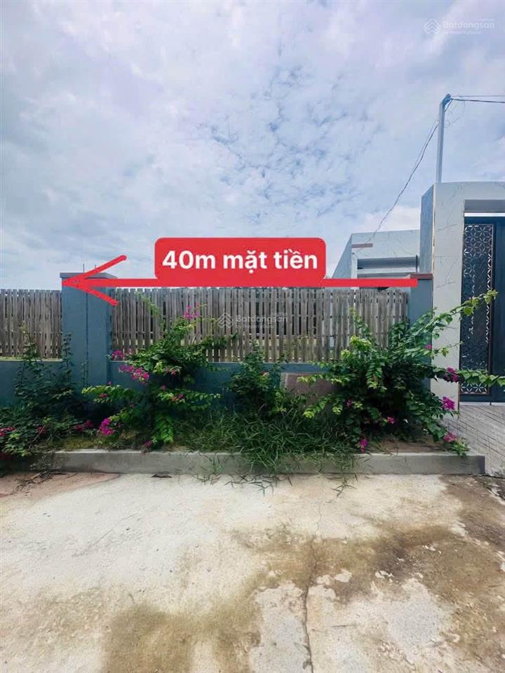 Chủ cần bán hạ giá chỉ còn 6 tỷ.
diện tích 3200m2, mặt tiền 40m, thổ cư 640m2