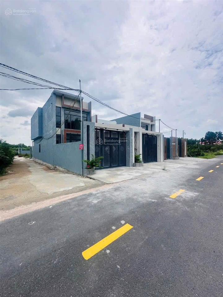 Chủ cần bán hạ giá chỉ còn 6 tỷ.
diện tích 3200m2, mặt tiền 40m, thổ cư 640m2