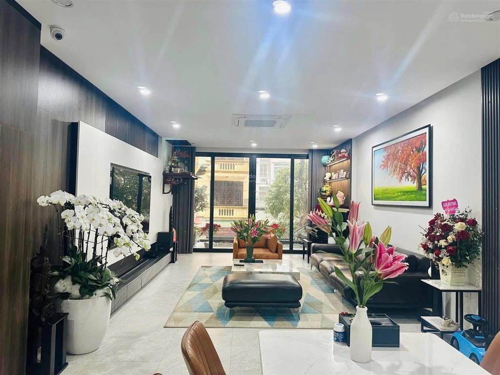 View cực đỉnh  ngắm pháo hoa hồ văn quán  8 tầng thang máy  nhà xây cực tâm huyết  vỉa hè khủng