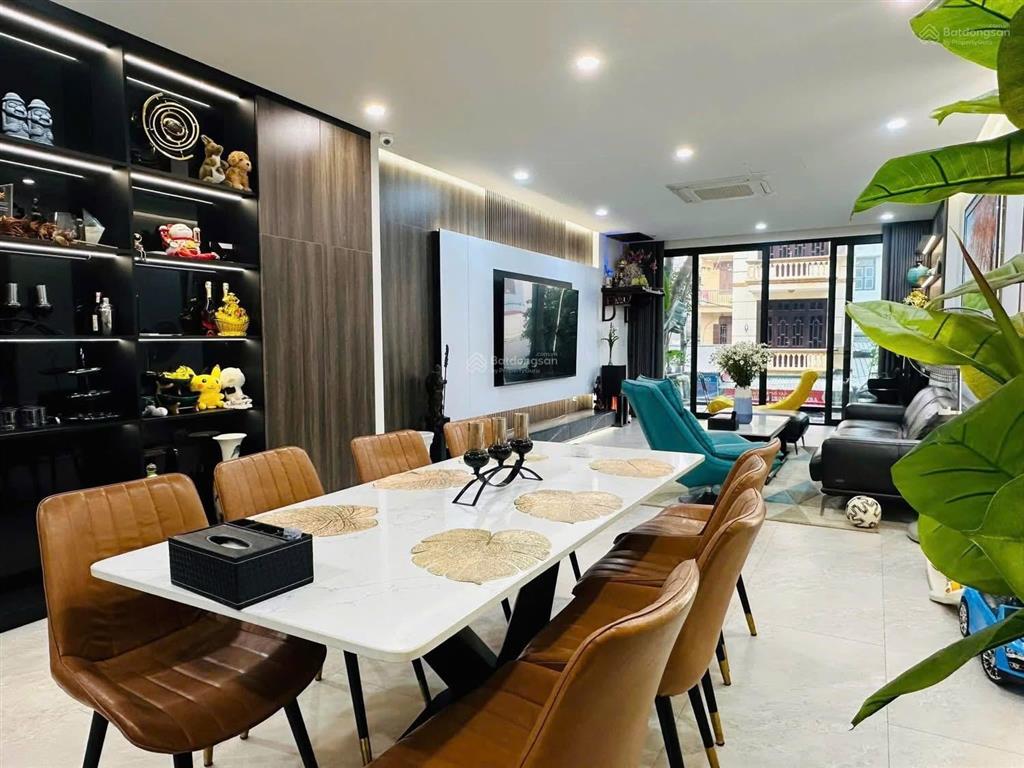 View cực đỉnh  ngắm pháo hoa hồ văn quán  8 tầng thang máy  nhà xây cực tâm huyết  vỉa hè khủng