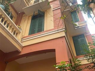 Lạc long quân tây hồ 120m 4 tầng mt 9.3m 35.5 tỷ vị trí đẹp phố lạc long quân,